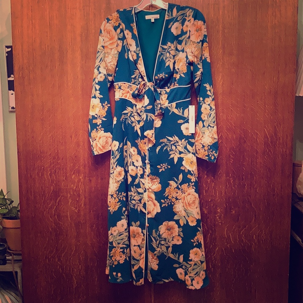 June & Hudson NWT dress for the holidays. Sz m
